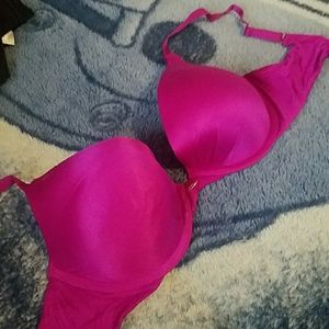VS Fabulous by VS Plunge bra